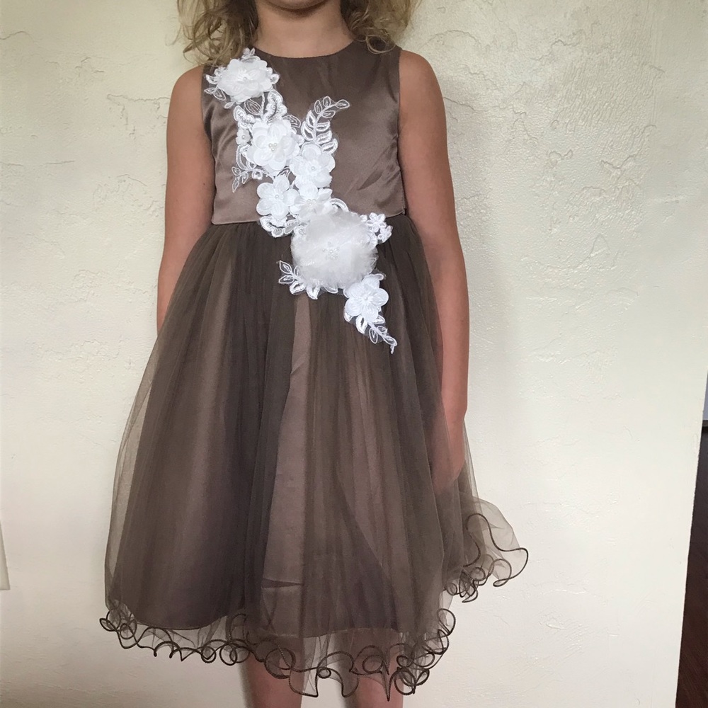 Trish Scully Girls Dreas